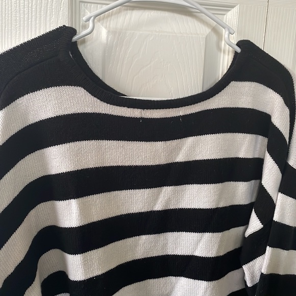 Stripes forever 21 cropped sweater - Picture 3 of 3